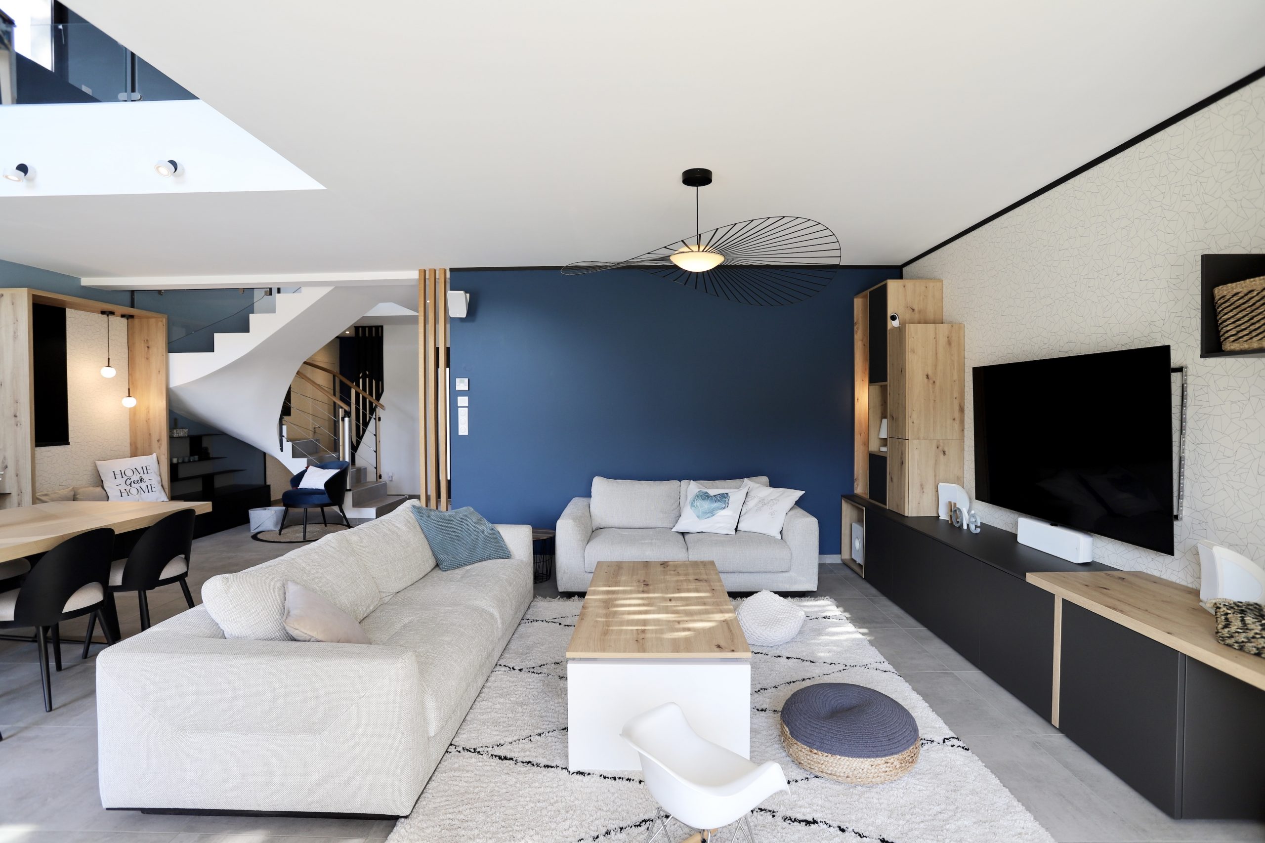 @anniemazuy#architectedinterieur#craponne#lyon#amenagement#piecedevie#bleu#amenagement5