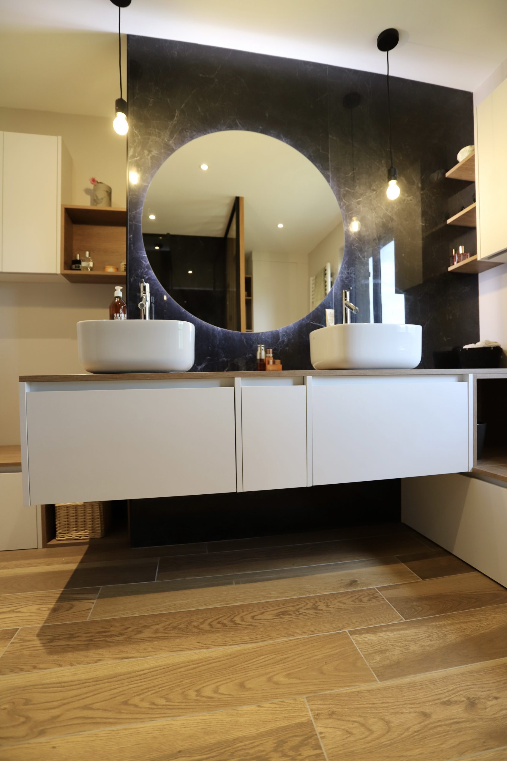 @aprilmoonhomeedition#architectedinterieur #amenagementdinterieur #salledebainsurmesure #salledebain #surmesure #reenovationhautdegamme #renovation3