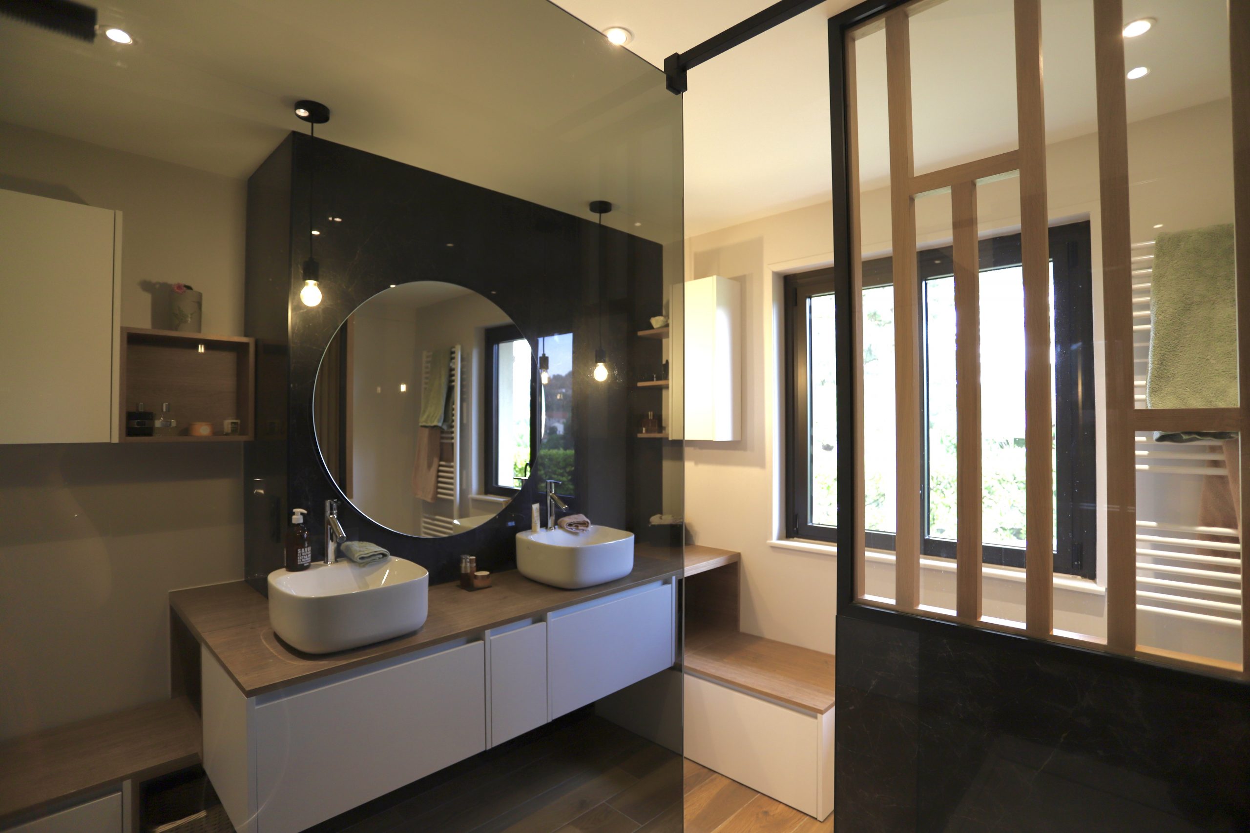 @aprilmoonhomeedition#architectedinterieur #amenagementdinterieur #salledebainsurmesure #salledebain #surmesure #reenovationhautdegamme #renovation6