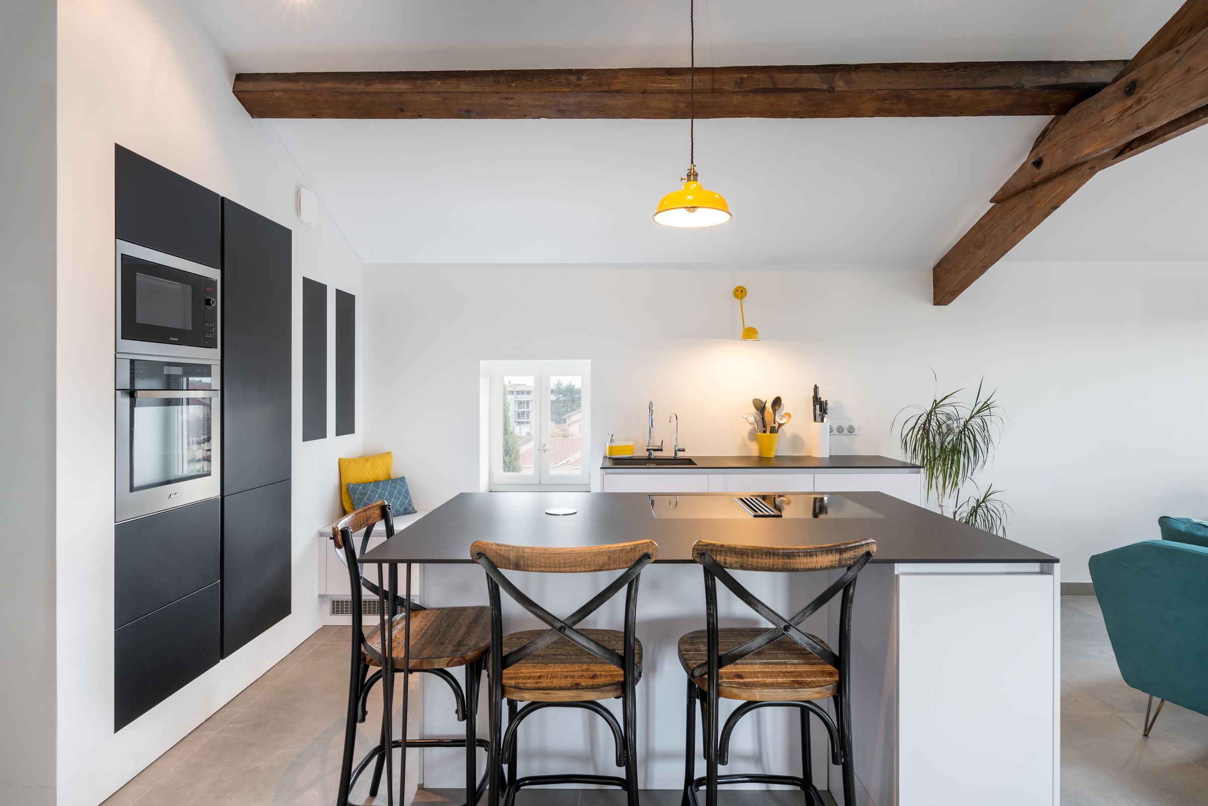 cuisine contemporaine dessinee par une architecte d interieur lyonnaise annie mazuy lyon