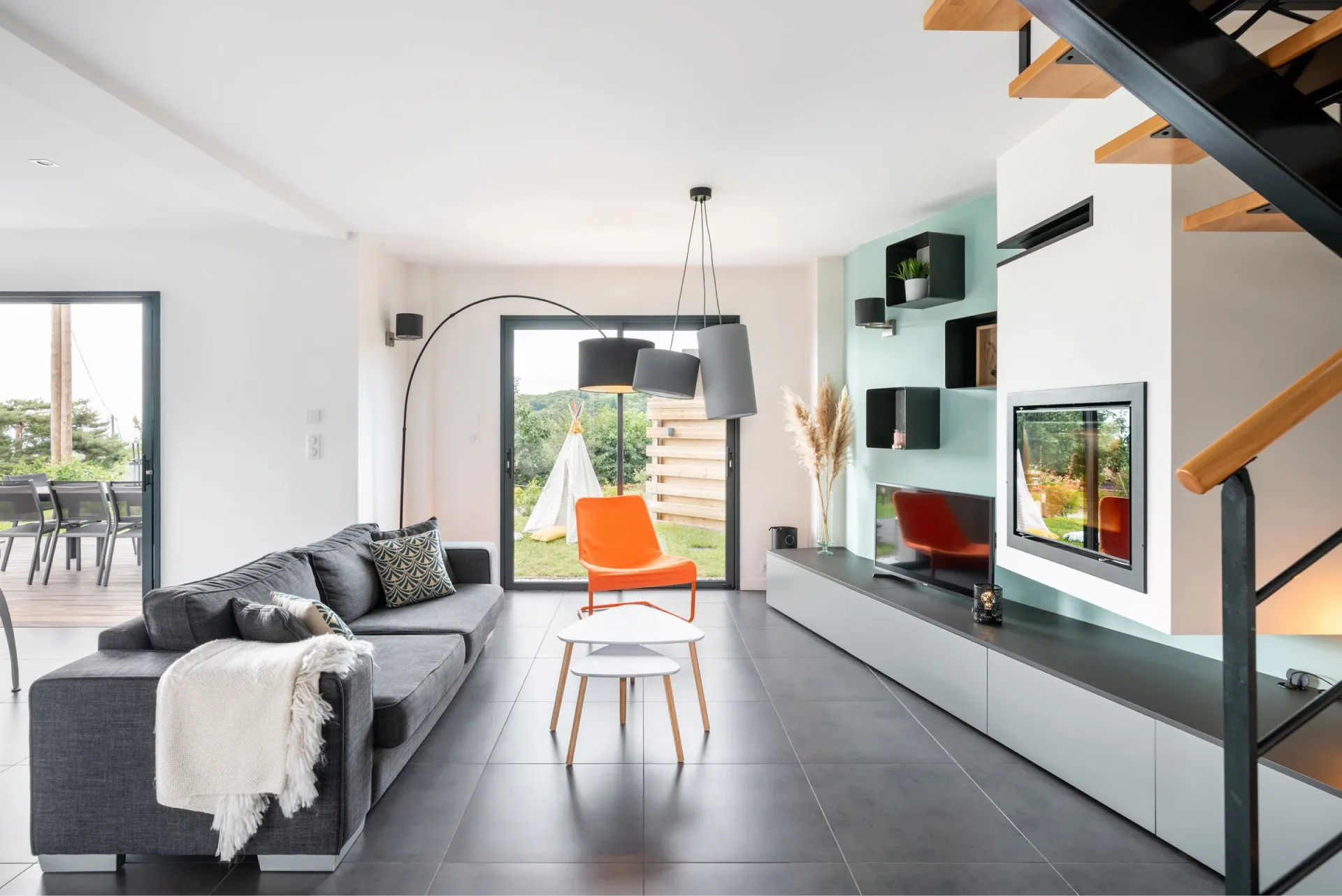 Meuble tv, cheminée design, bureau sur mesure, décoration