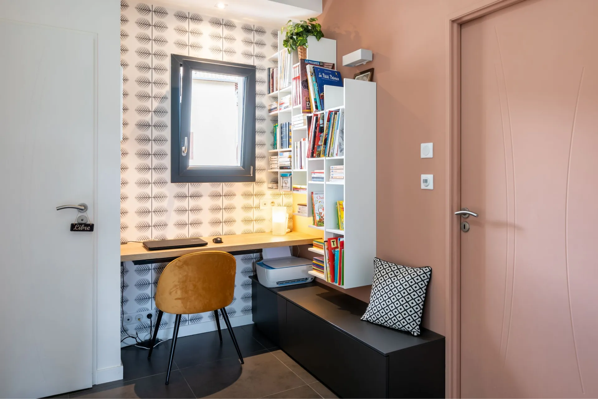 Meuble tv, cheminée design, bureau sur mesure, décoration