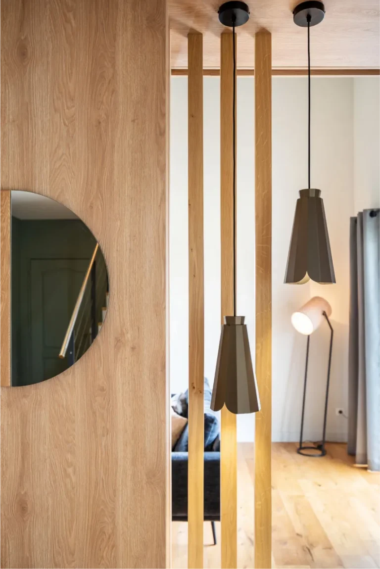 detail-entree-de-bois-suspensions-et-claustras-april-moon-architecte-interieur-