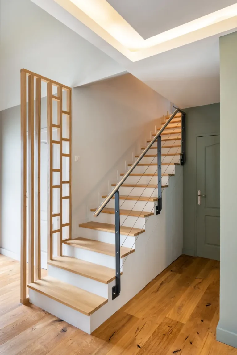 renovationo-escalier-et-claustras-sur-mesure-april-moon-architecte-interieur-lyon