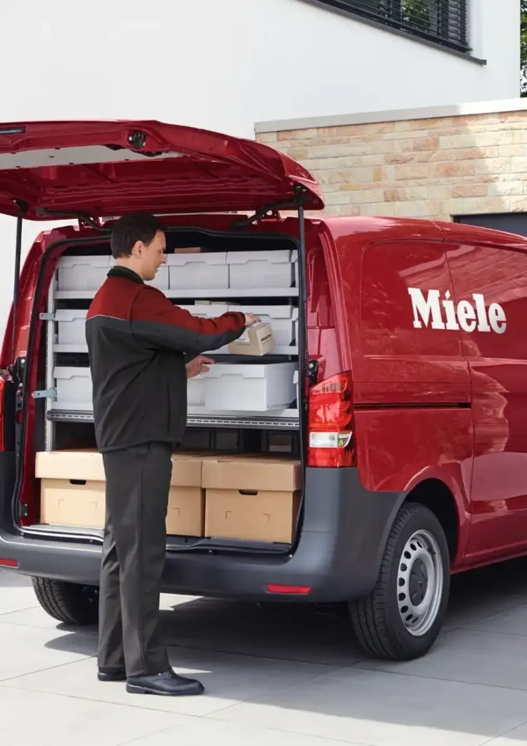 Technicien Miele haut de gamme pour sav clients chez April Moon